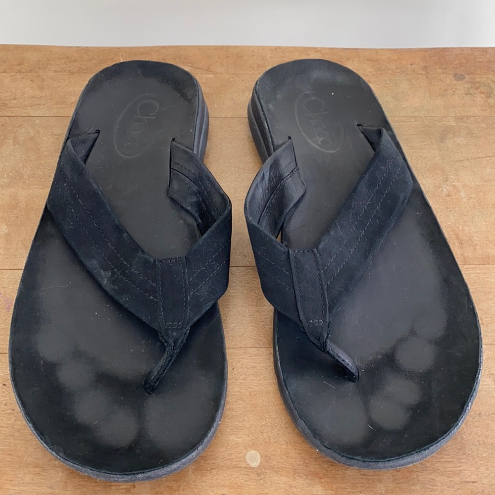 Men’s Black Leather Chaco Flips